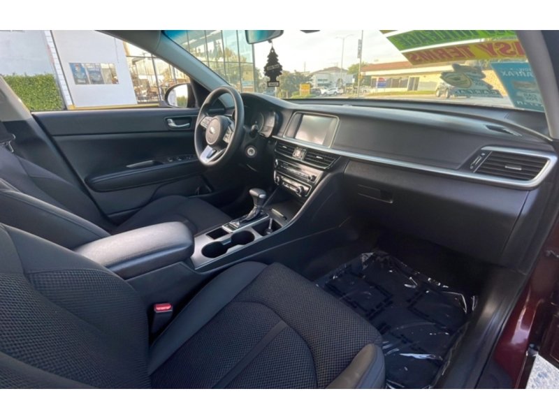 Used 2020 Kia Optima LX FWD image 13