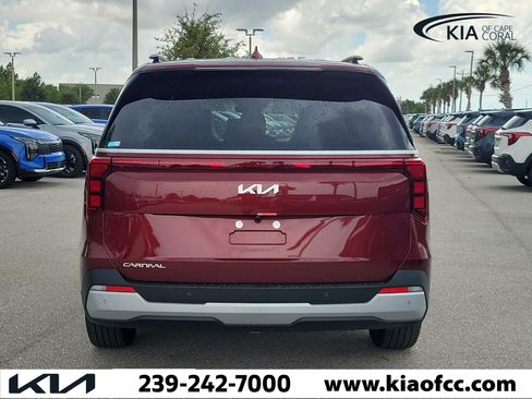 New 2026 Kia Carnival EX FWD image 5