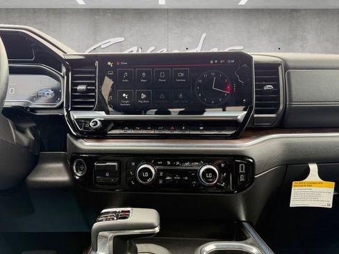 Certified 2024 GMC Sierra 1500 SLT image 3