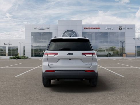 New 2025 Jeep Grand Cherokee L Limited w/ Black Appearance Package AWD/4WD image 7