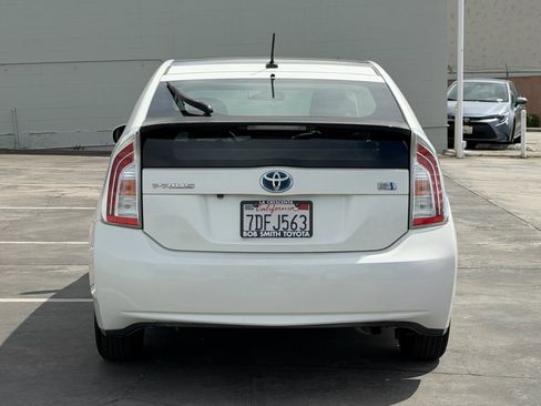 Used 2014 Toyota Prius Three w/ Solar Roof Package image 7