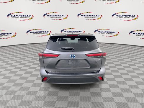 Used 2020 Toyota Highlander XLE image 7