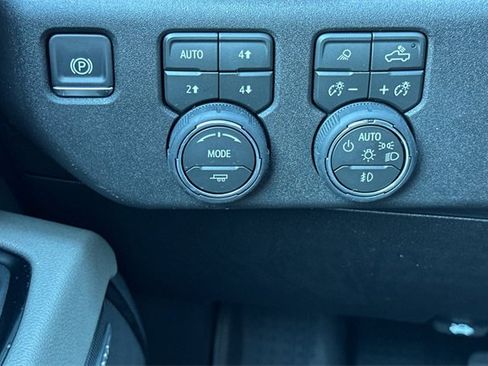 New 2026 Chevrolet Silverado 2500 ZR2 image 34