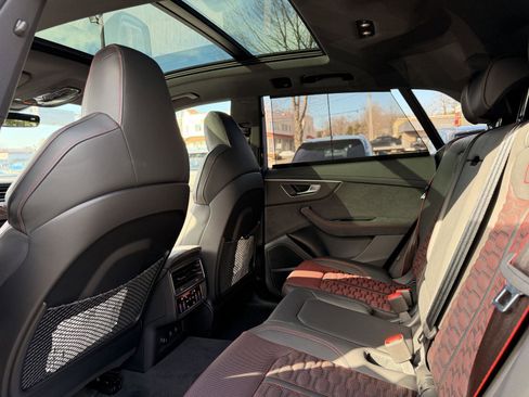 New 2025 Audi RS Q8 performance image 23