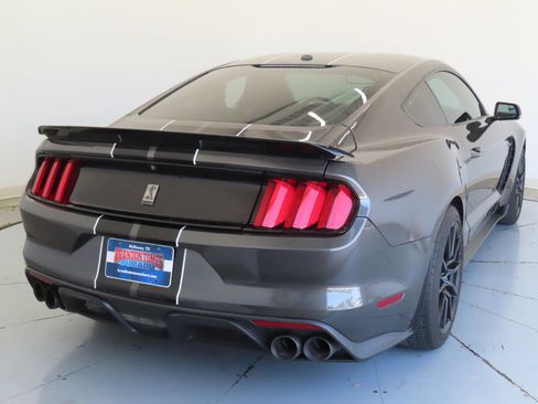 Used 2017 Ford Mustang Shelby GT350 w/ Electronics Package RWD image 3