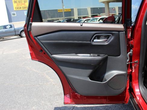 Used 2021 Nissan Rogue SL FWD image 15