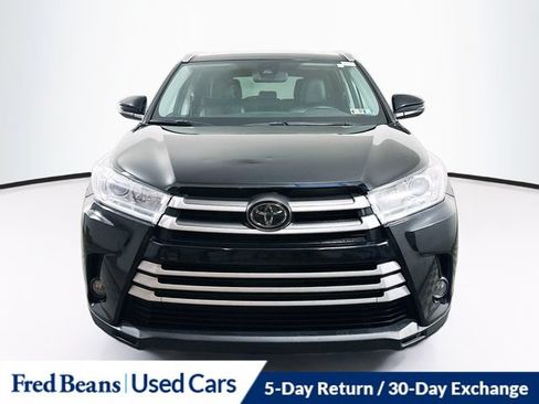 Used 2017 Toyota Highlander XLE AWD/4WD image 2