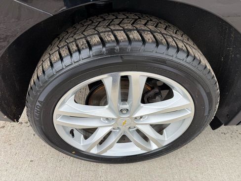 Used 2018 Chevrolet Equinox Premier image 30