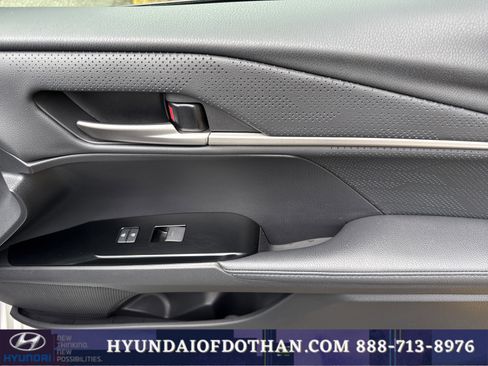 Used 2026 Toyota Camry XSE FWD image 17