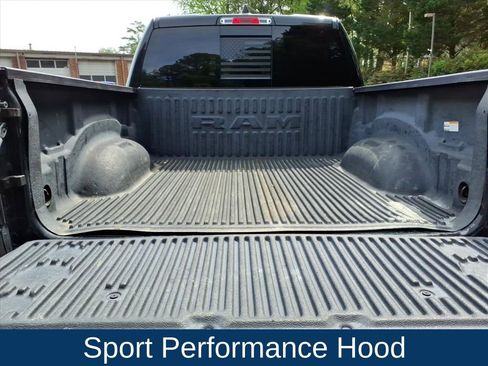 Used 2021 RAM 1500 Laramie w/ Night Edition image 31