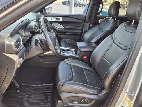 Used 2020 Ford Explorer ST w/ ST Street Pack image 25