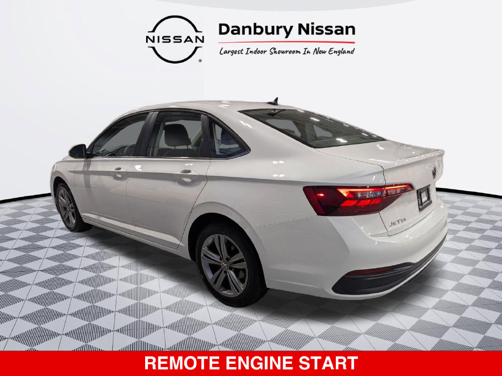 Used 2024 Volkswagen Jetta SE FWD image 5