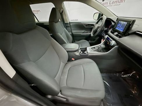 Used 2021 Toyota RAV4 LE image 25