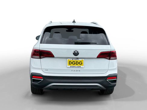 Certified 2023 Volkswagen Taos SE w/ Black Wheel Package FWD image 4