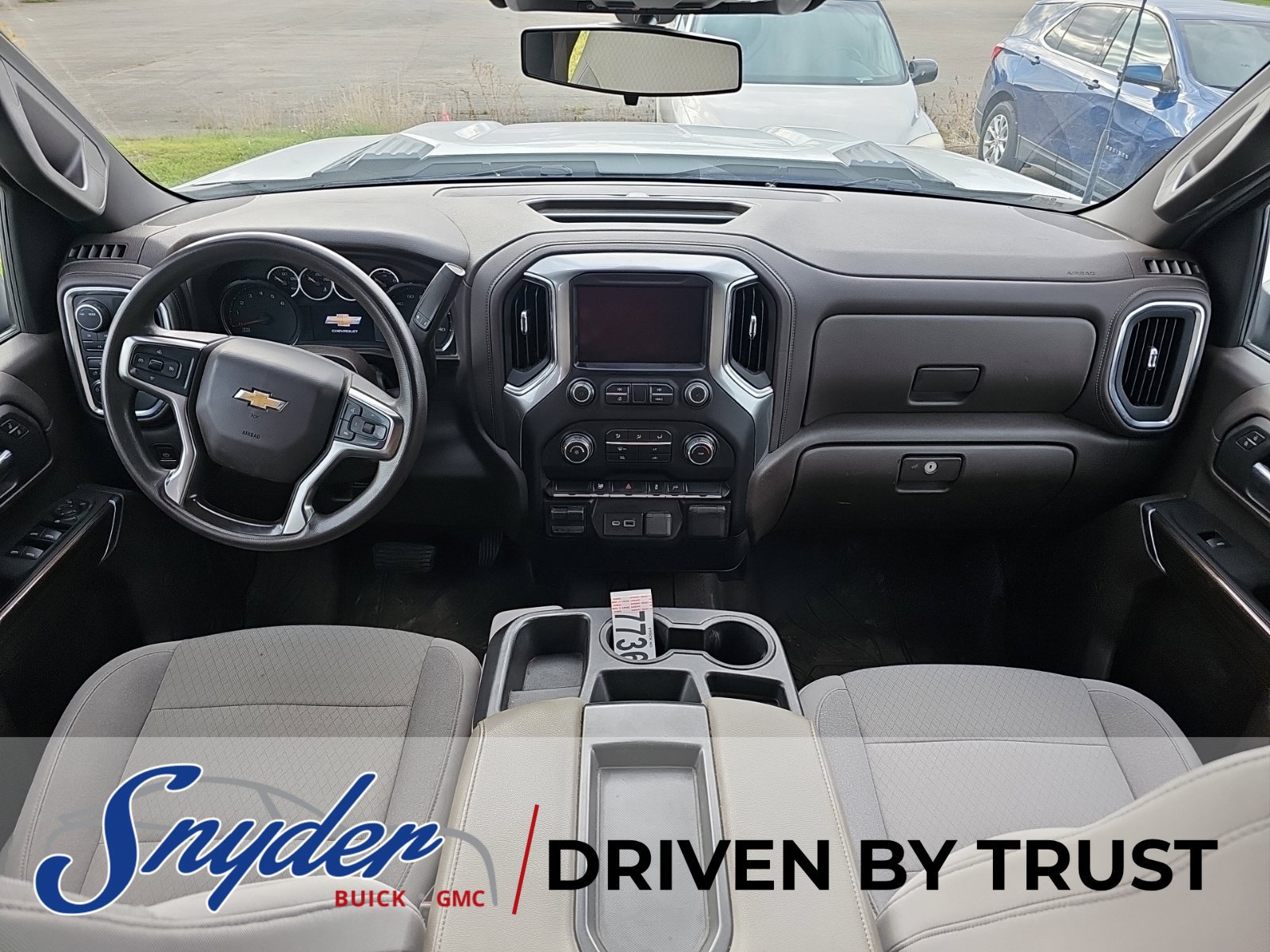 Used 2022 Chevrolet Silverado 3500 LT AWD/4WD image 9