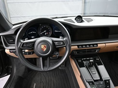 Certified 2022 Porsche 911 Carrera RWD image 17