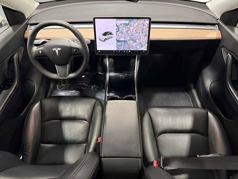 Used 2021 Tesla Model Y Long Range AWD/4WD image 32