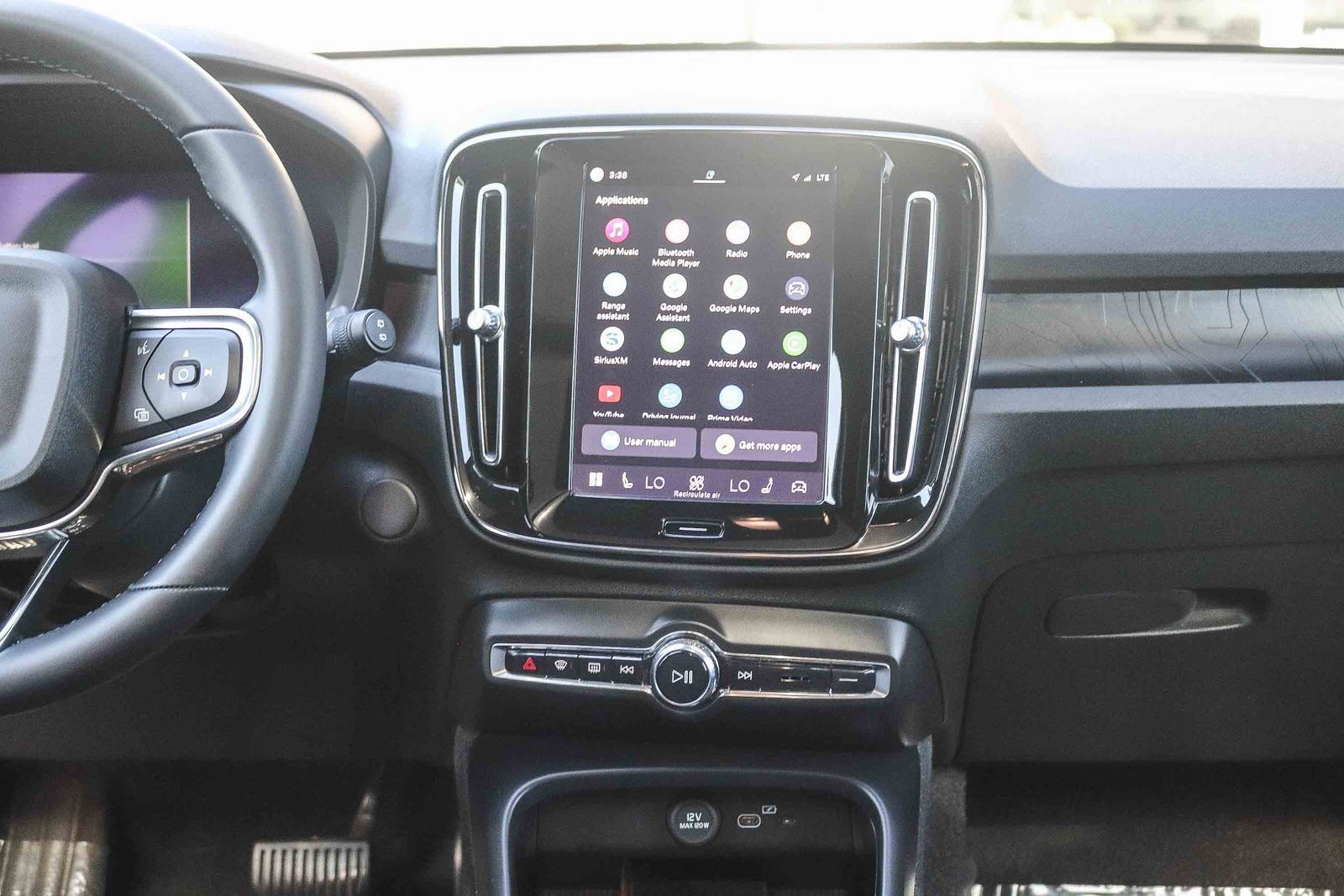 Used 2023 Volvo XC40 Recharge Plus w/ Protection Package Premier AWD/4WD image 15