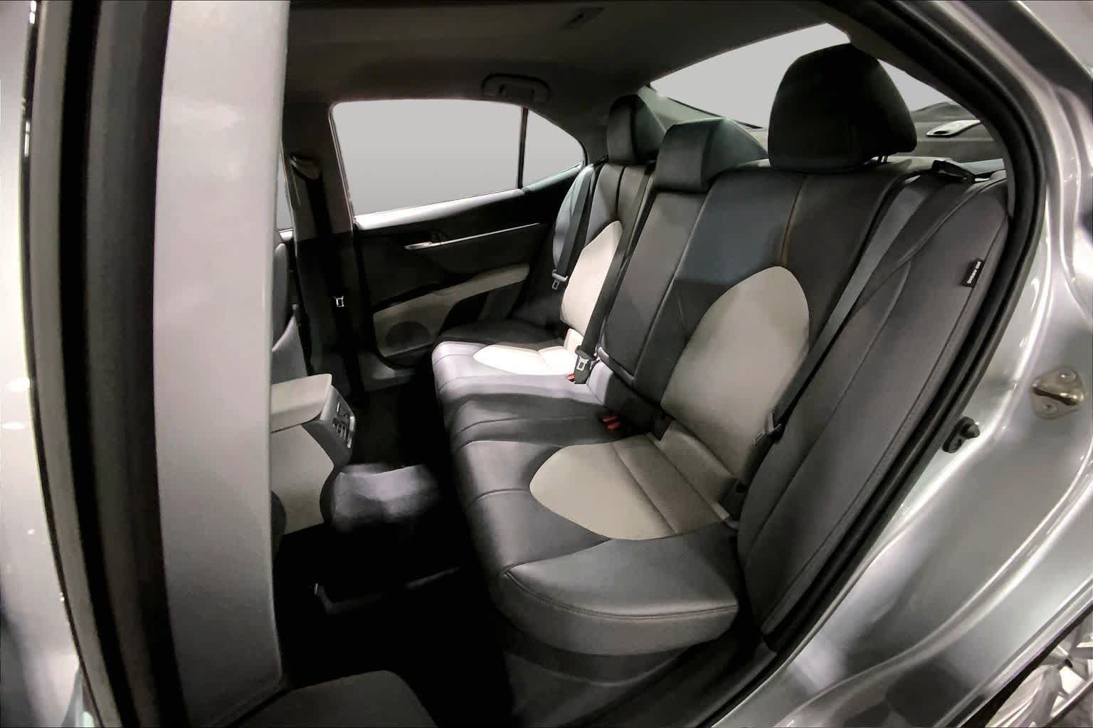 Certified 2020 Toyota Camry XLE FWD image 21