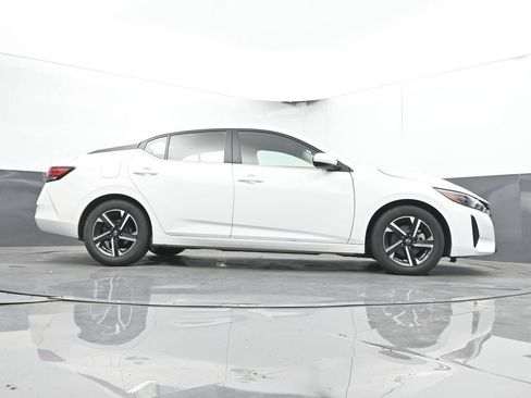 Used 2024 Nissan Sentra SV FWD image 45