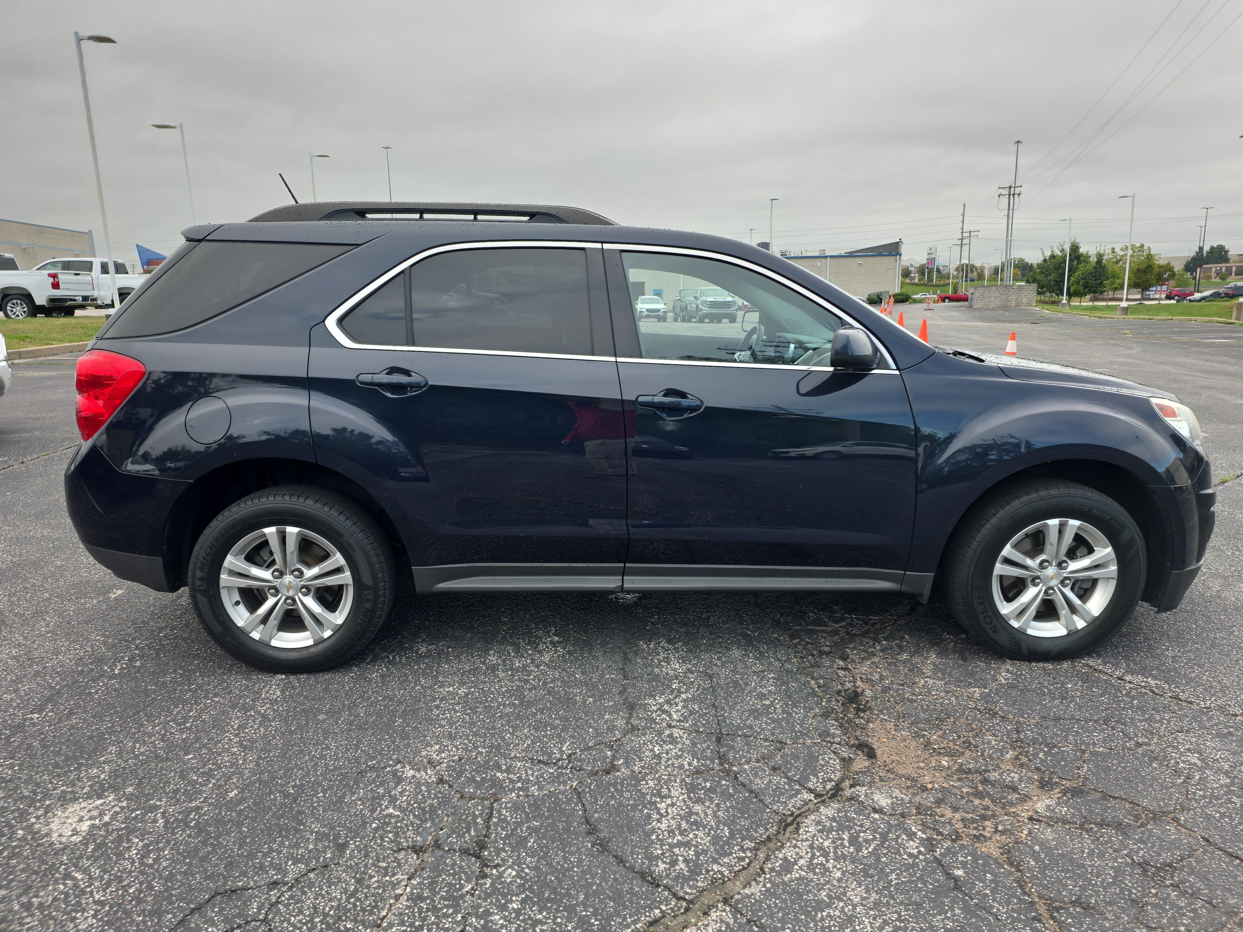 Used 2015 Chevrolet Equinox LT w/ Driver Convenience Package FWD image 3