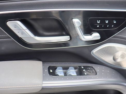 Used 2023 Mercedes-Benz EQS 450+ 4MATIC SUV image 40