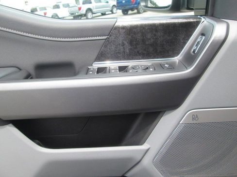 New 2025 Ford F350 XLT w/ Black Appearance Package image 13