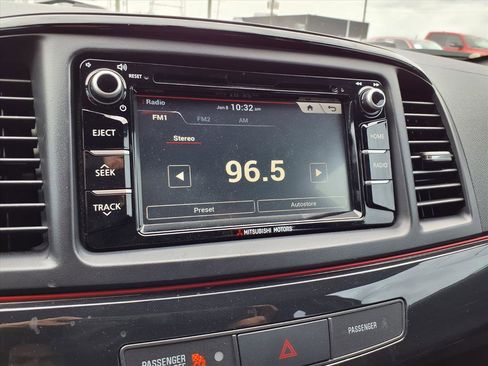 Used 2017 Mitsubishi Lancer LE image 7