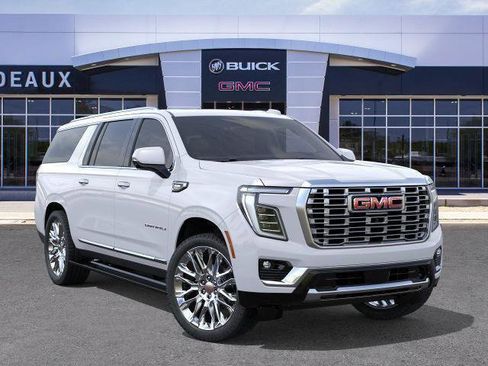 New 2026 GMC Yukon XL Denali w/ Denali Reserve Package image 7