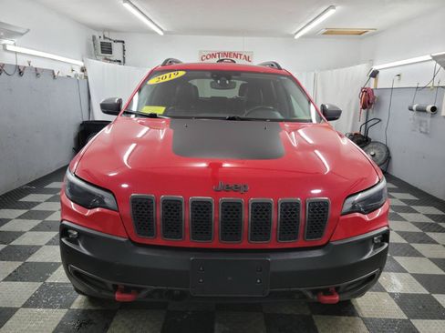 Used 2019 Jeep Cherokee Trailhawk AWD/4WD image 10