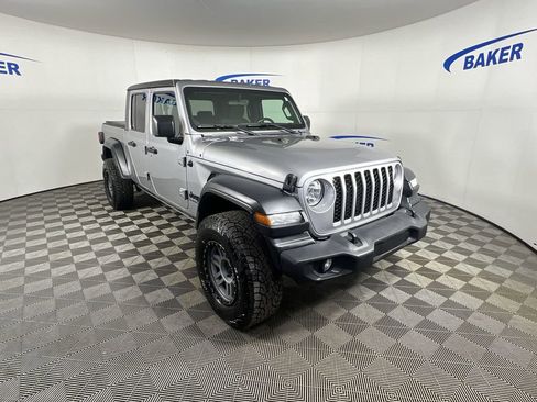 Used 2020 Jeep Gladiator Sport w/ Quick Order Package 24S AWD/4WD image 2