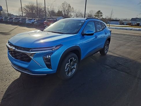 New 2026 Chevrolet Trax LT w/ Driver Confidence Package image 7