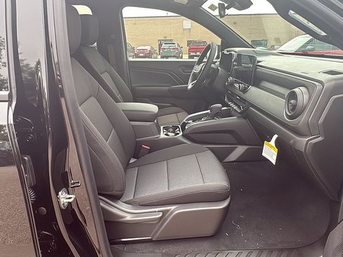 New 2026 Chevrolet Colorado W/T w/ WT Custom Package AWD/4WD image 15