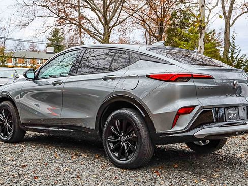 Used 2024 Buick Envista Sport Touring w/ Convenience I Package image 4