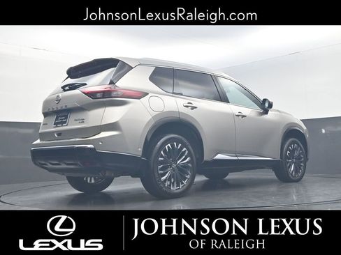 Used 2024 Nissan Rogue Platinum w/ Platinum Premium Package image 19