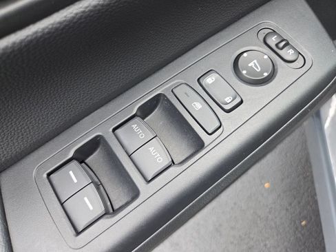 Used 2024 Honda CR-V EX image 31