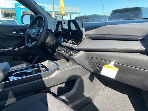 New 2026 Chevrolet Equinox LT image 32