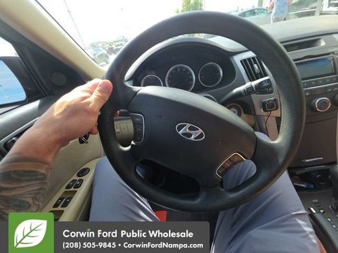 Used 2010 Hyundai Sonata GLS FWD image 8