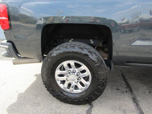 Used 2018 Chevrolet Silverado 2500 LTZ w/ Duramax Plus Package image 4