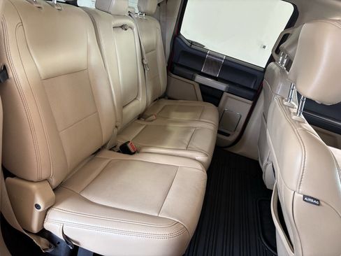 Used 2019 Ford F250 Lariat w/ Chrome Package image 34