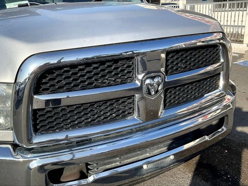 Used 2015 RAM 2500 SLT image 28