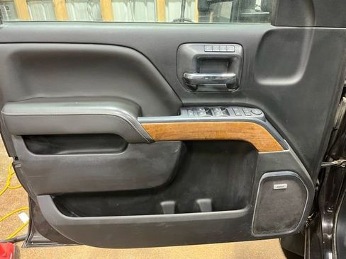 Used 2018 Chevrolet Silverado 2500 High Country w/ Duramax Plus Package image 12