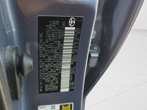 Used 2024 Toyota Corolla LE image 29