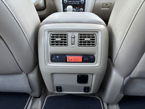 Used 2015 Nissan Pathfinder SL w/ SL Premium Package image 57