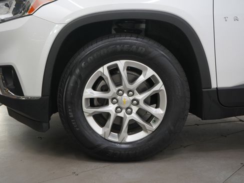 Used 2020 Chevrolet Traverse LT AWD/4WD image 31