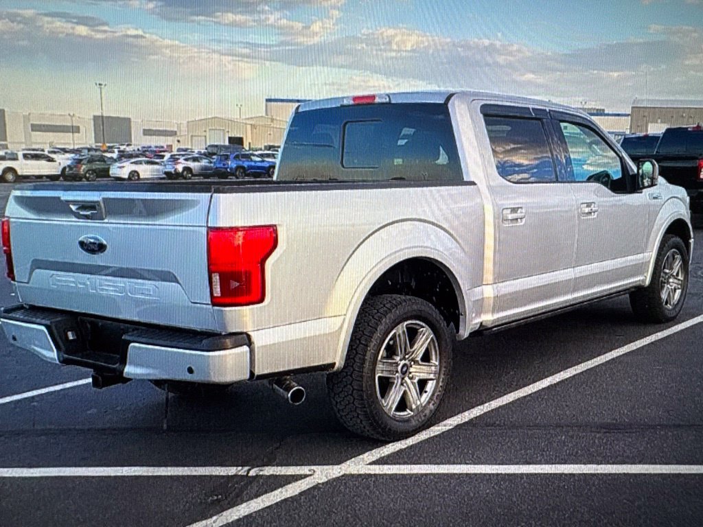 Used 2018 Ford F150 Lariat w/ Equipment Group 502A Luxury AWD/4WD image 3