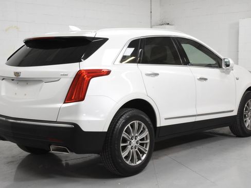 Used 2017 Cadillac XT5 Luxury w/ Driver Awareness Package image 2