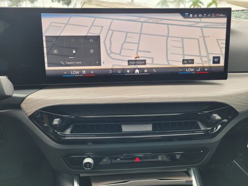 New 2025 BMW 330i xDrive Sedan w/ Convenience Package image 23