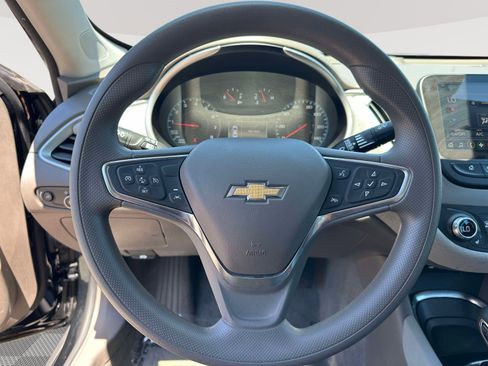 Used 2025 Chevrolet Malibu LT FWD image 13