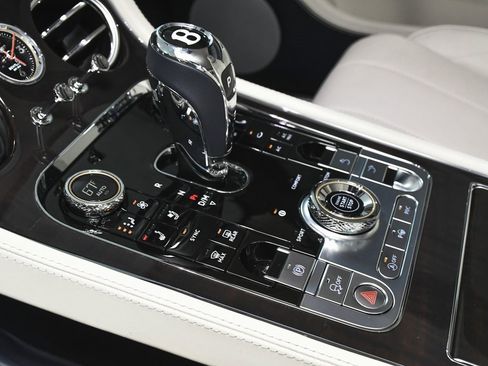 Used 2022 Bentley Continental GT image 49